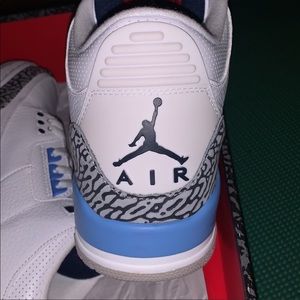 Jordan 3 retro UNC size 10.5